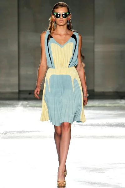 Look 22
